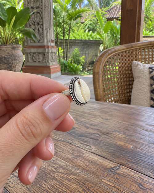 Cowrie Shell Beaded Byron Ring RS060